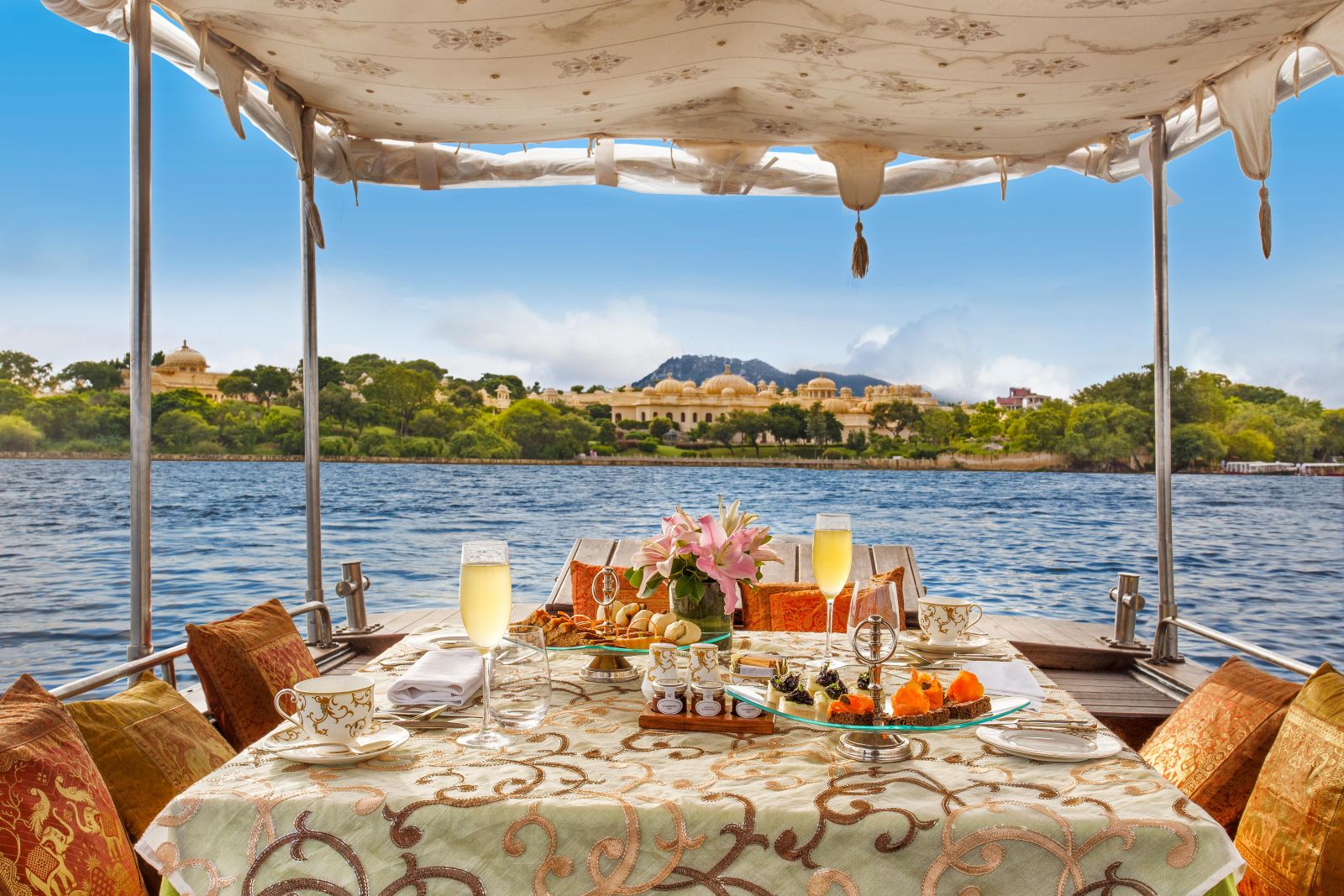 Dining by the lake at Oberoi Udavilas in Udaipur