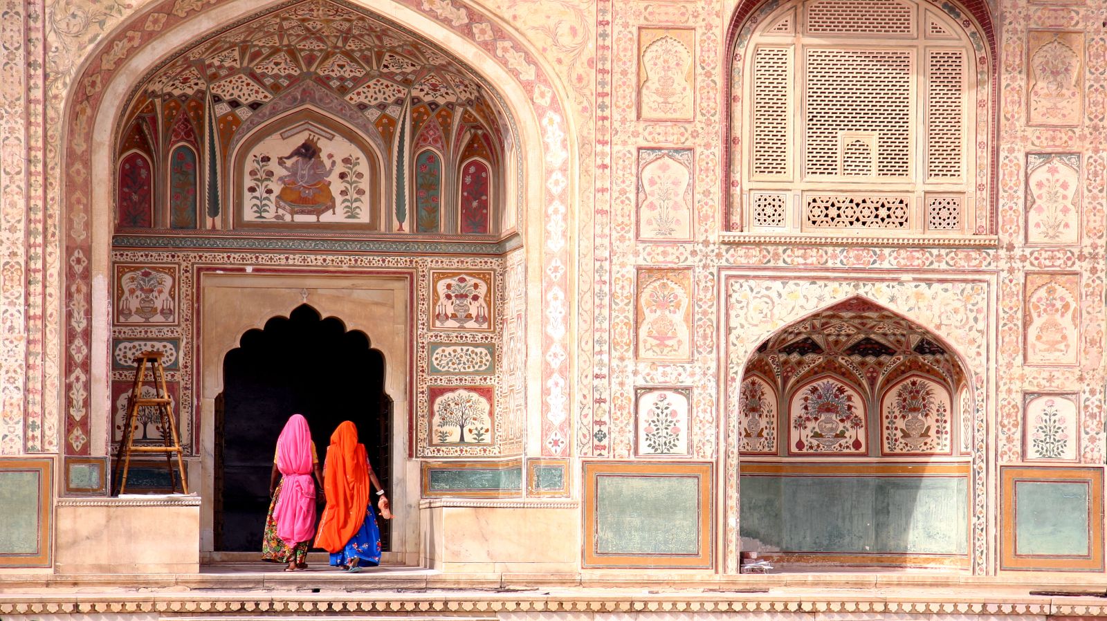 Ladies in traditional dress entering the Amber Fort in Jaipur