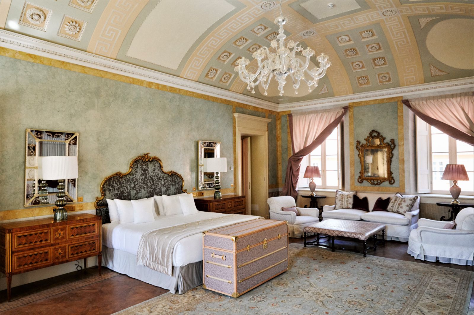 Grand Junior suite at Passalacqua on Italy's Lake Como