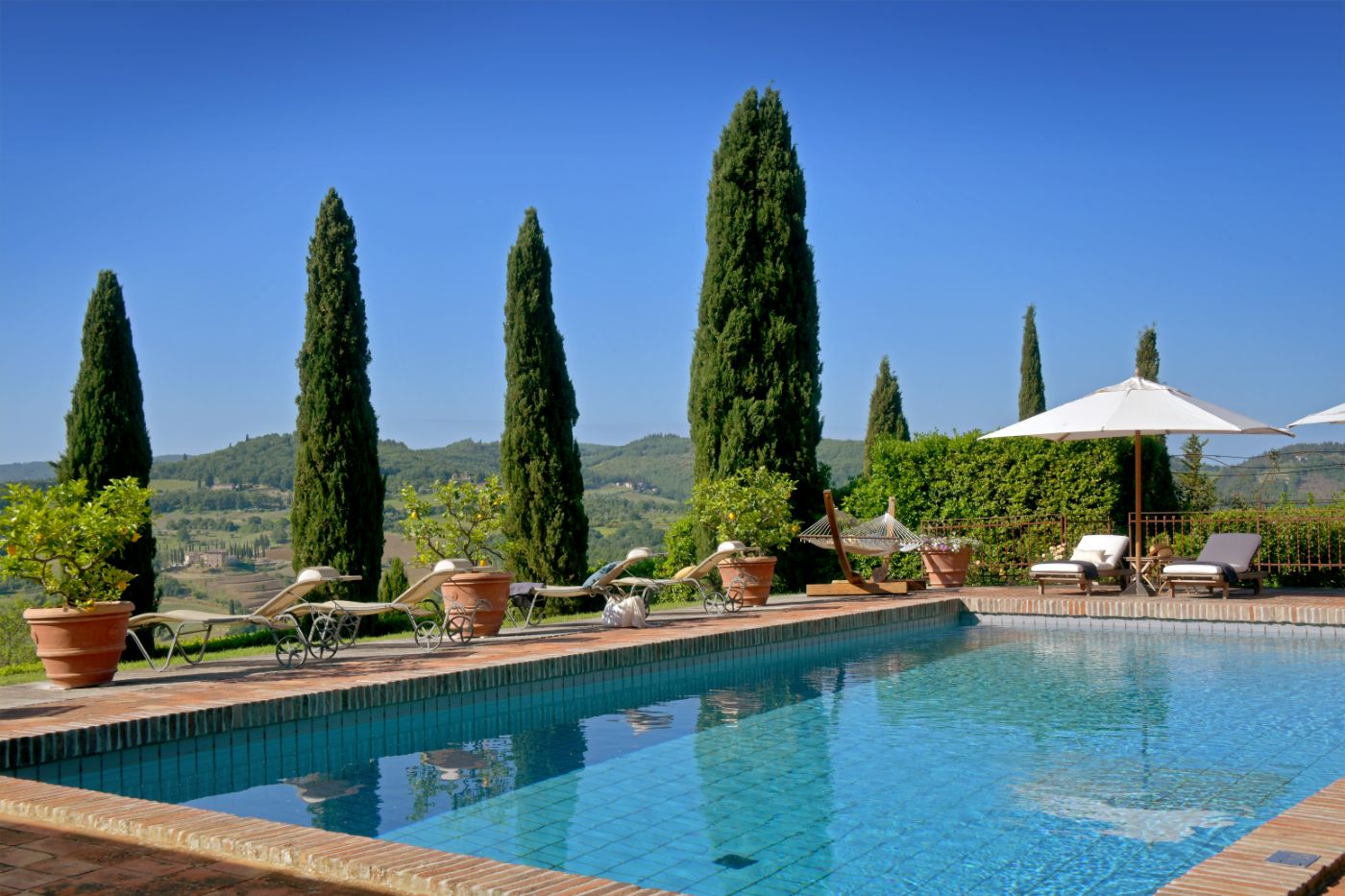 The swimming pool at Ca di Pesa.