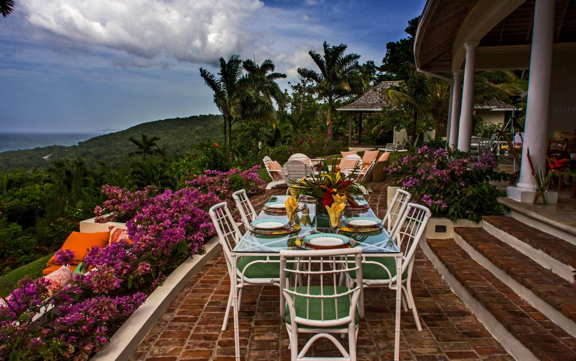 Outdoor dining at Villa Casuarina, Jamaica
