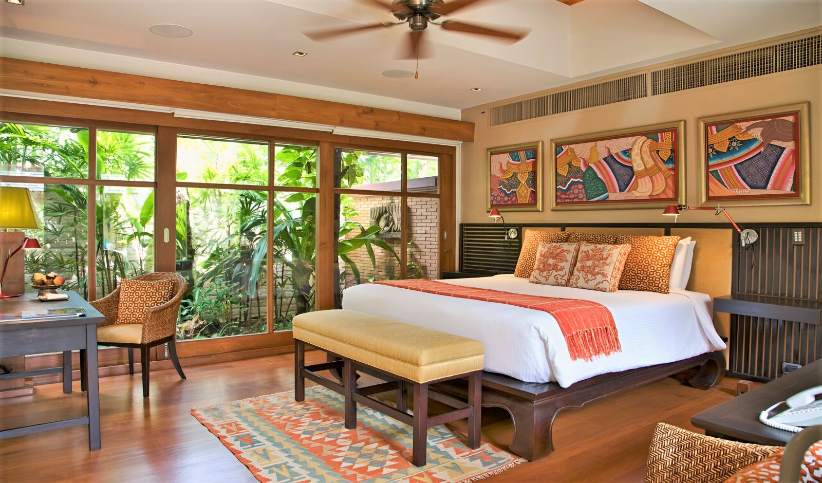 Large guest suite at Upni Duniya villa in Thailand