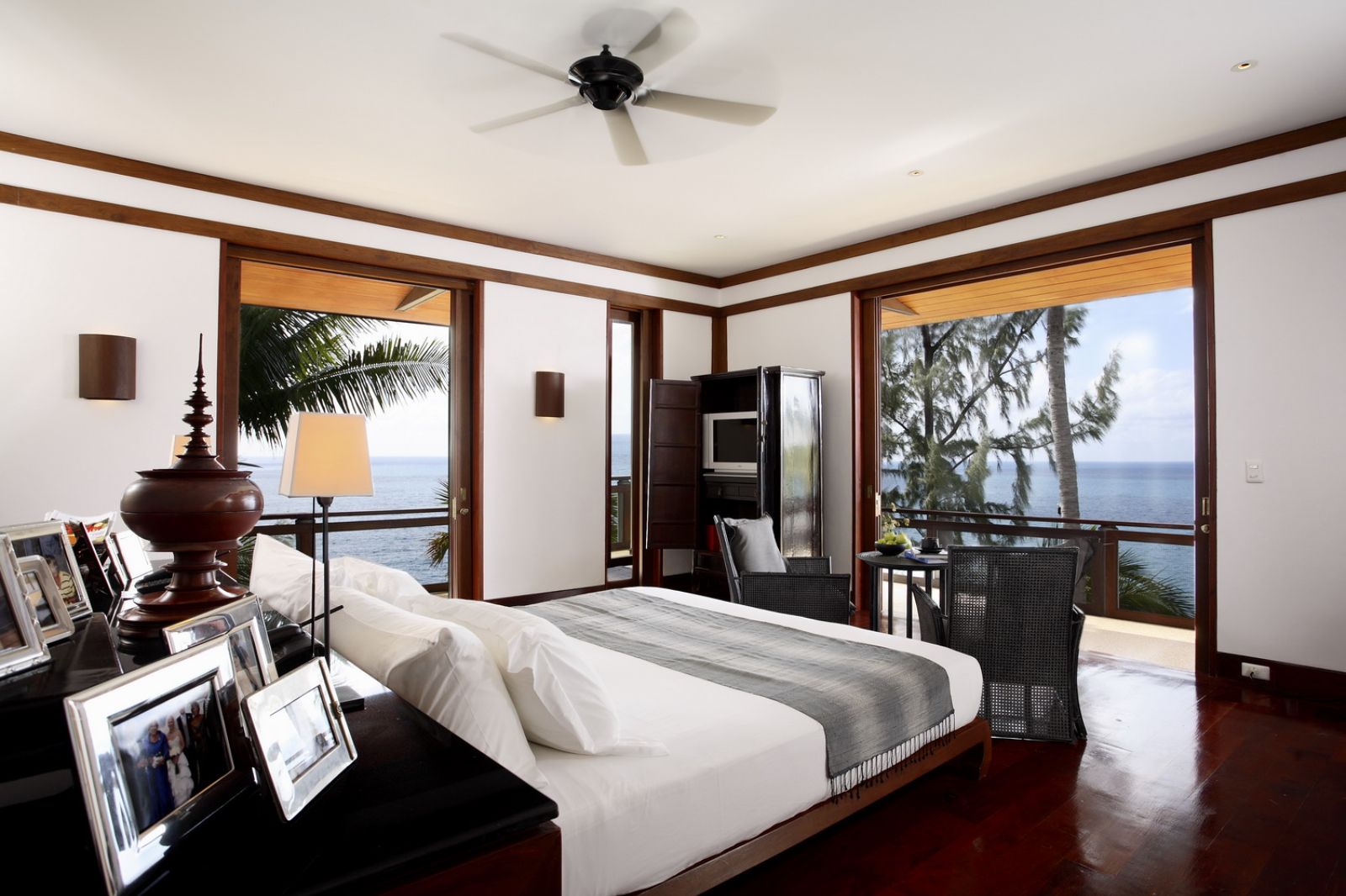 Ocean view suite at Villa Laemson on the island of Phuket in Thailand